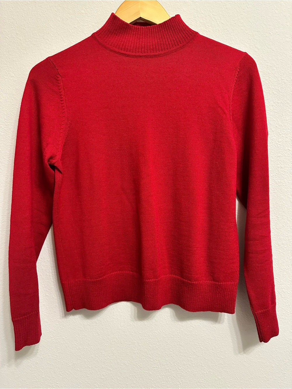 100% fine merino wool Valerie Stevens red mock neck sweater PM with a flaw